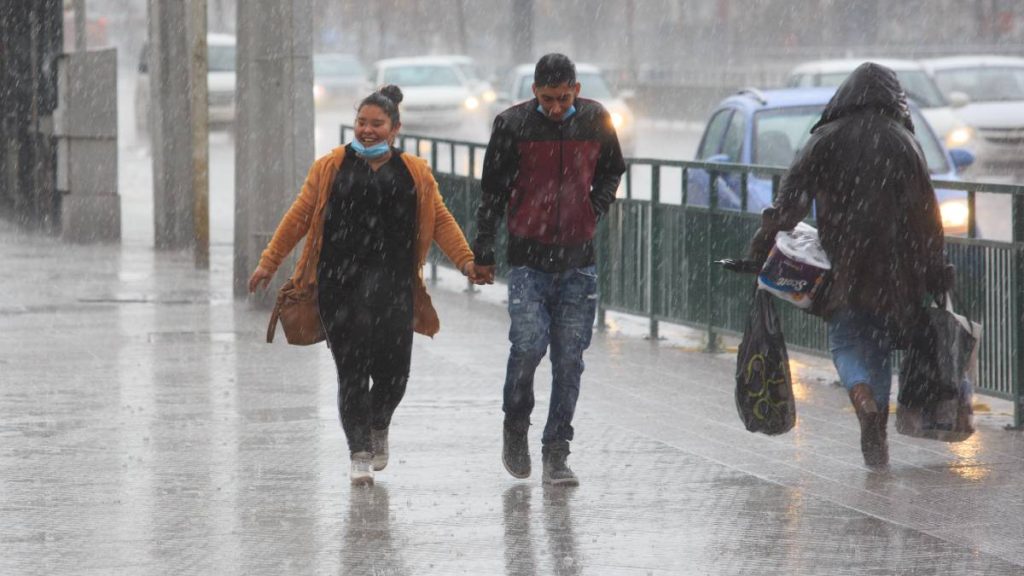 lluvia en Santiago