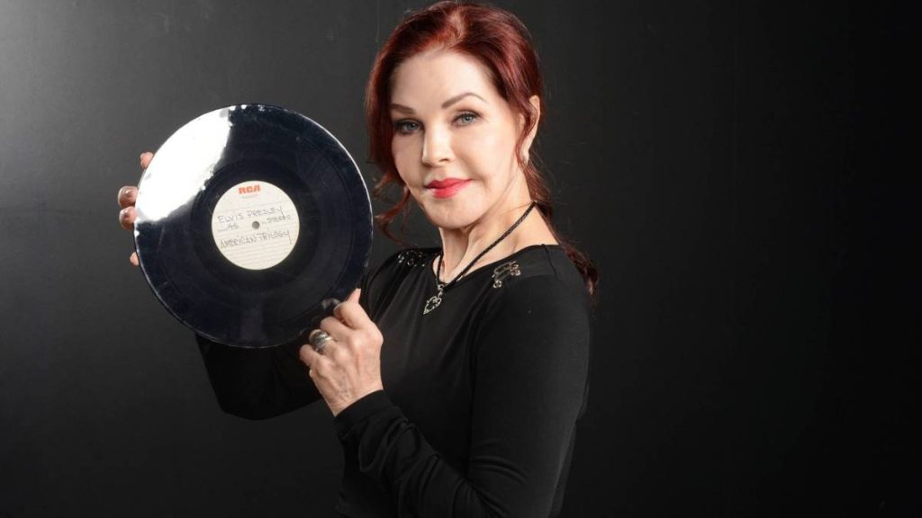 Priscilla Presley Web