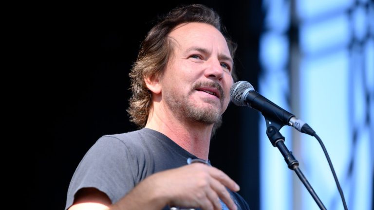 EDDIEVEDDER1