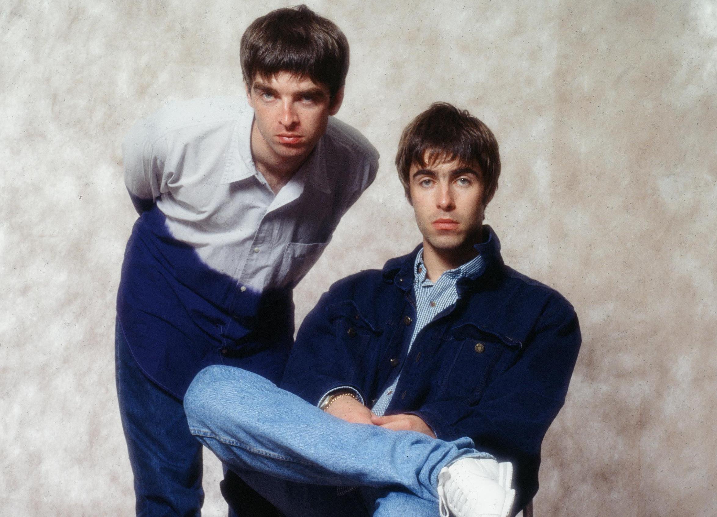 Noel Gallagher Liam Gallagher 1994 Getty Fb