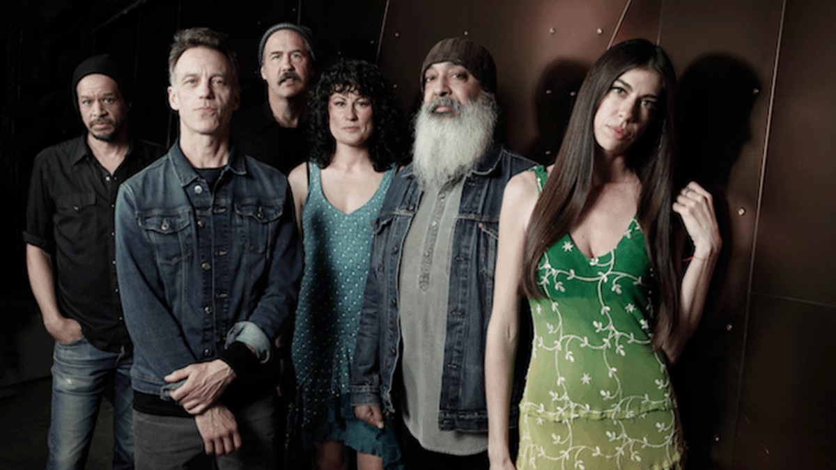 Supergrupo de miembros de Soundgarden, Nirvana y Pearl Jam lanza