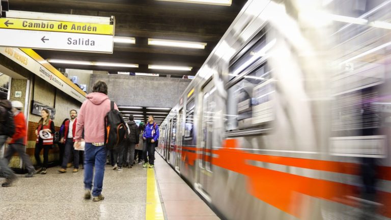 Metro Linea 2 Agencia Uno Web