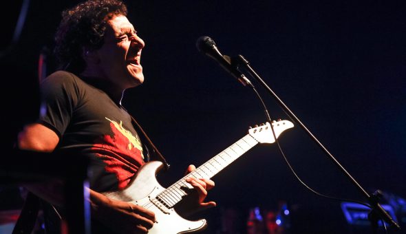 Divididos en Chile 2006: la aplanadora del rock en el Teatro Teletón