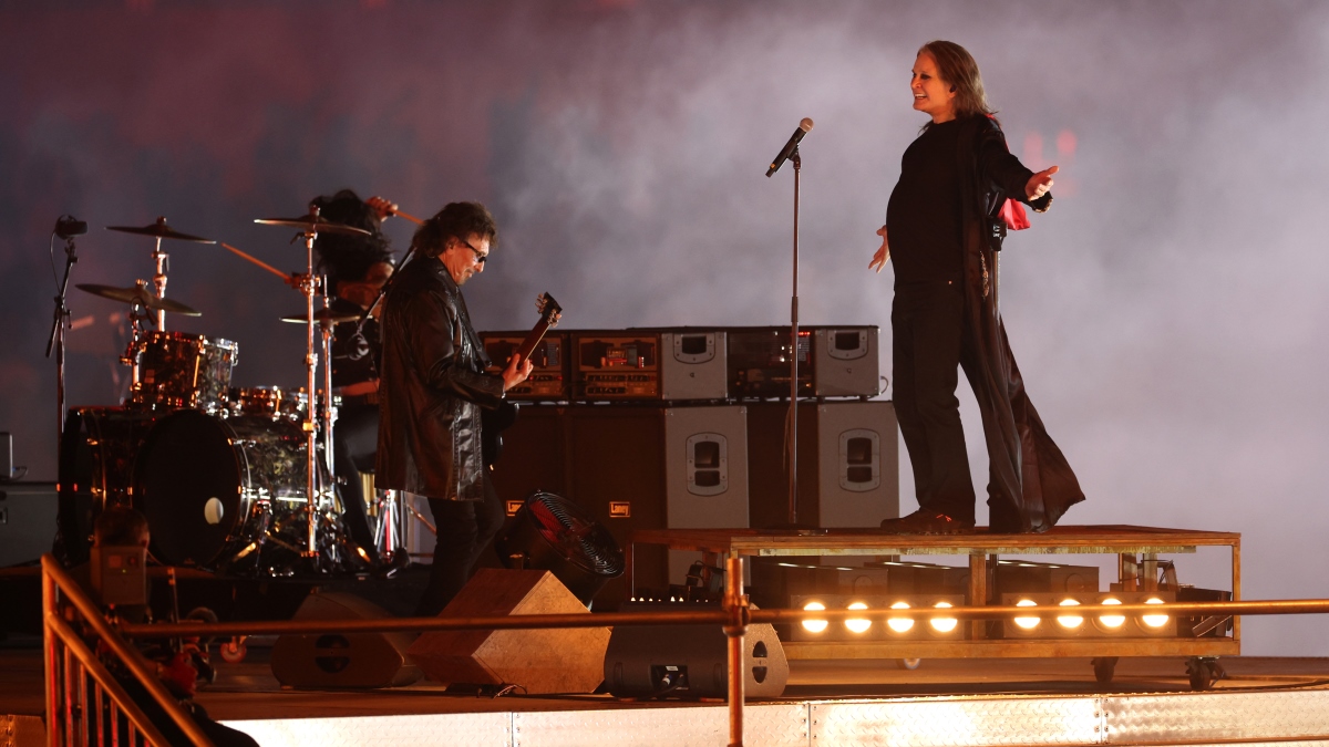 Ozzy Osbourne y Tony Iommi se reúnen para tocar clásicos de Black Sabbath —  Futuro Chile