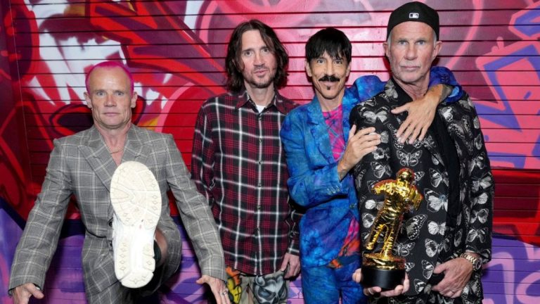 Red Hot Chili Peppers 2022 Global Icon Vma Web