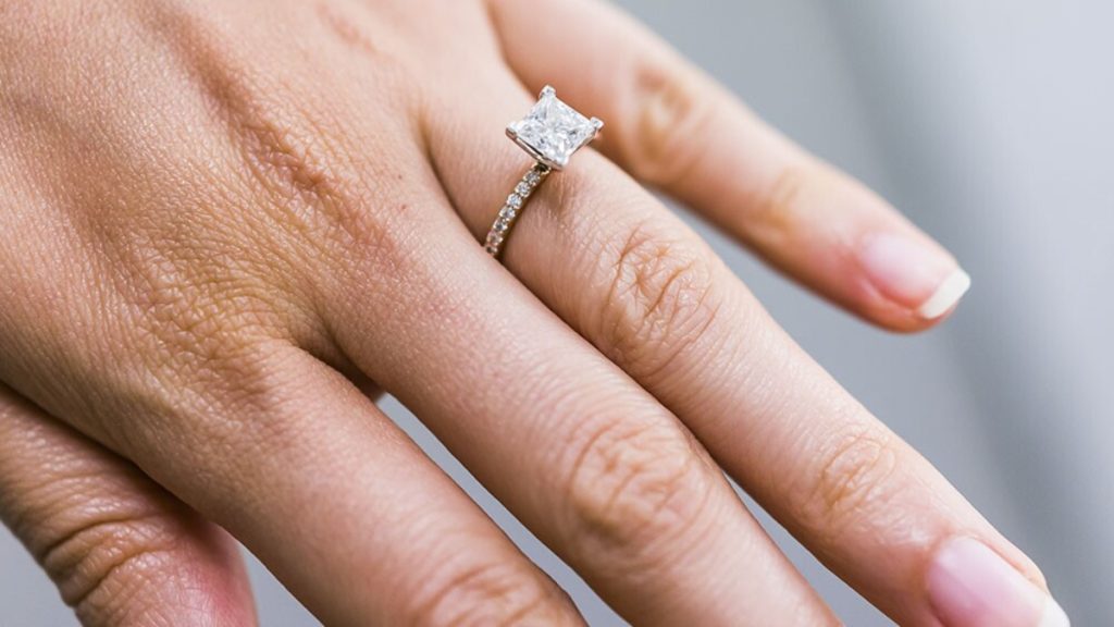 Mujer Regala Entradas