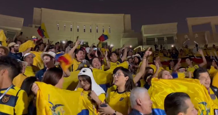 Ecuador Cánticos Contra Chile