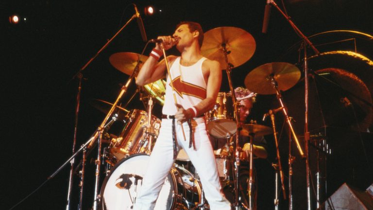 Freddie Mercury GettyImages 117619430 Web