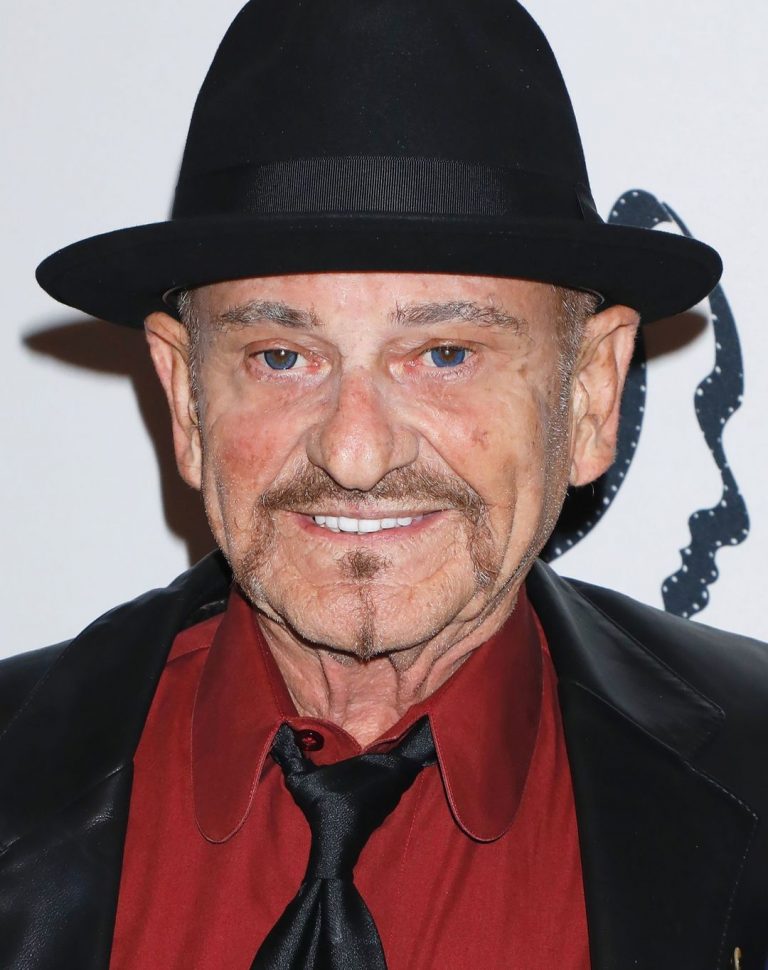 268065981_473740577633532_1548175232654801467_n 768x970 1