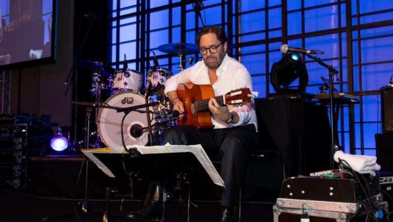 Al Di Meola