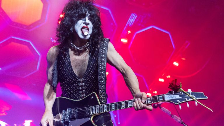 Paul Stanley dice que Kiss está "lejos de terminar" mientras continúa la gira final — Futuro Chile