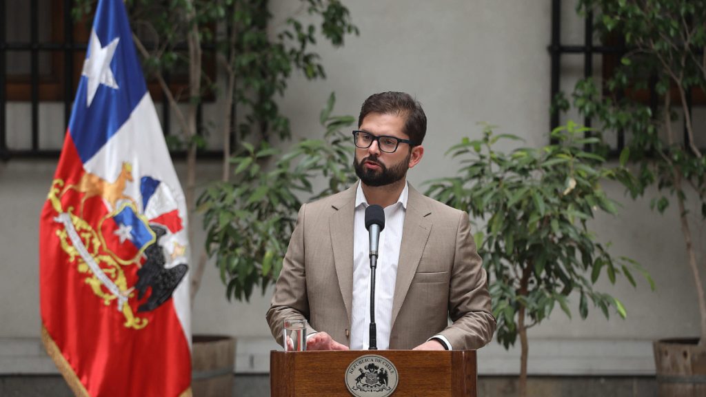 Gabriel Boric Medidas Ayudas Bono A_UNO_1424775 Web