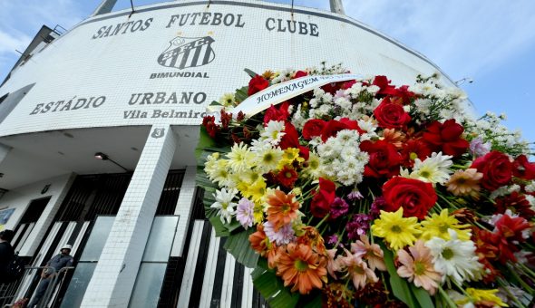 Velorio de Pelé: hinchas llegan al estadio del Santos para despedir a «O Rey»