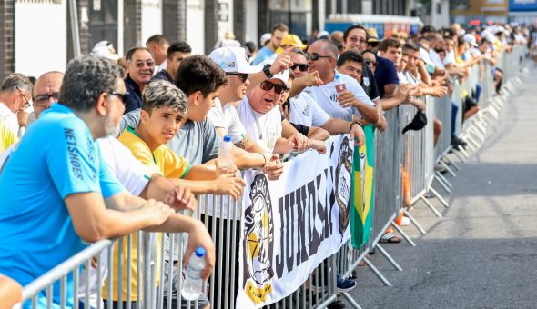 Velorio de Pelé: hinchas llegan al estadio del Santos para despedir a «O Rey»
