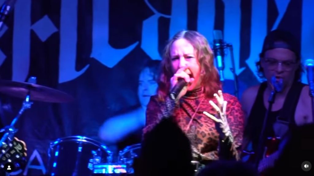 Vera Farmiga Slipknot