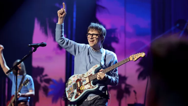 Rivers Cuomo Weezer