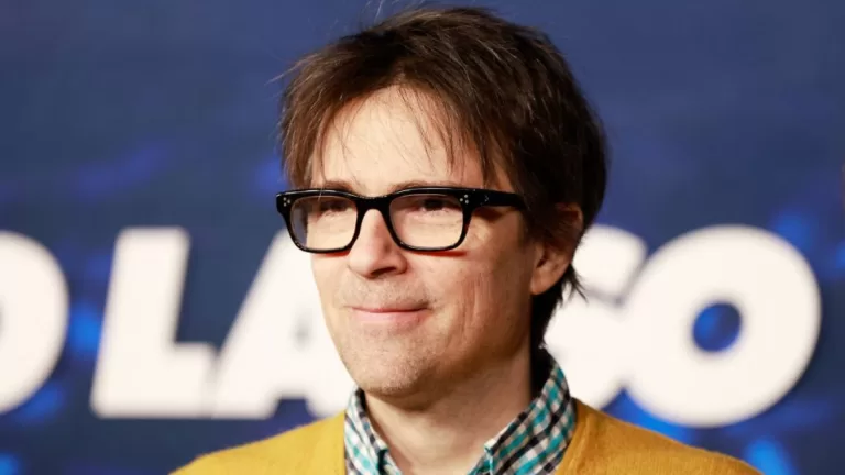 Rivers Cuomo Weezer