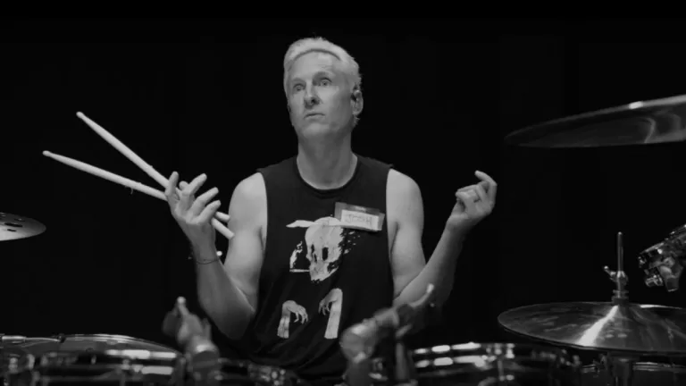 Josh Freese Baterista Web