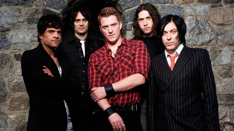 Queens Of The Stone Age 2007 Web