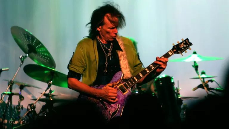 Steve Vai