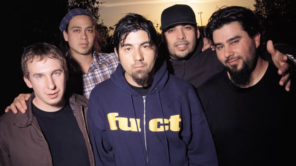 Deftones 2000 Vertical Web Ok