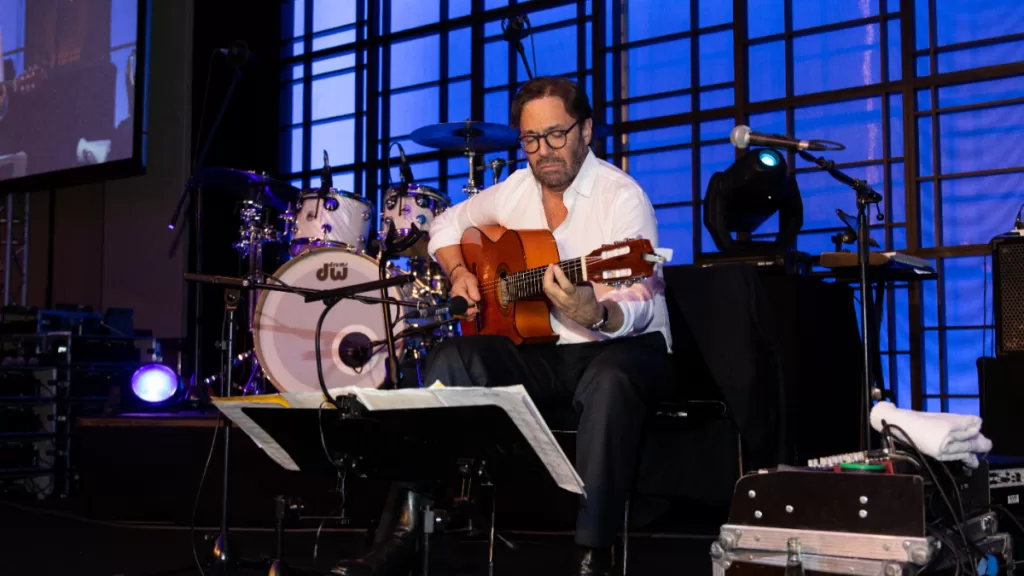 Al Di Meola