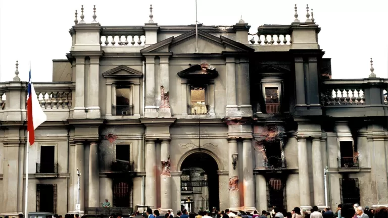 La Moneda 11 De Septiembre 1973 Color Web