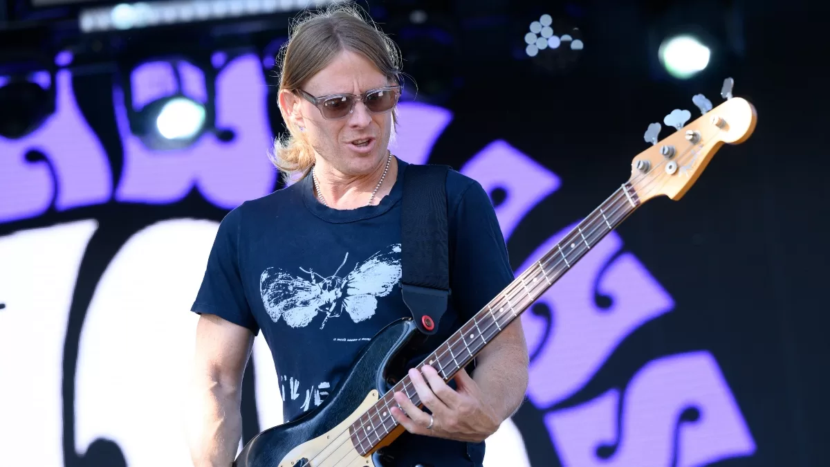 Chris Chaney Este es el nuevo bajista que estará en la gira de AC/DC — Futuro Chile