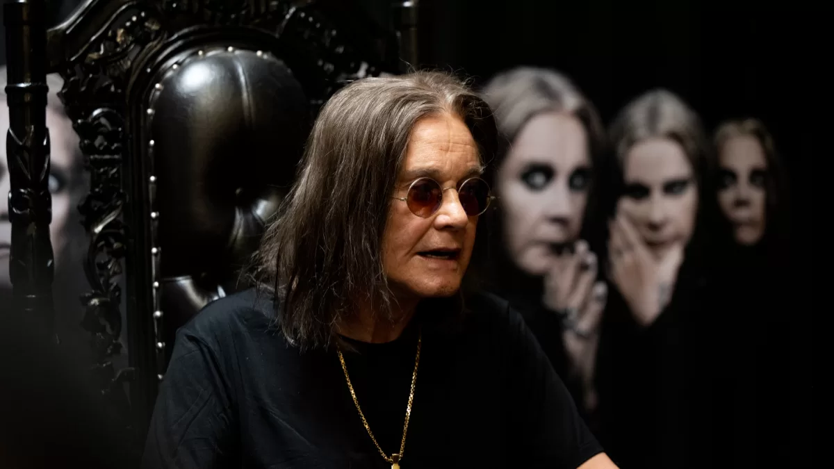 特価 デッドストック PORTIA OGBU Now It's Gone Ozzy Osbourne se muere por un último show de Black Sabbath con