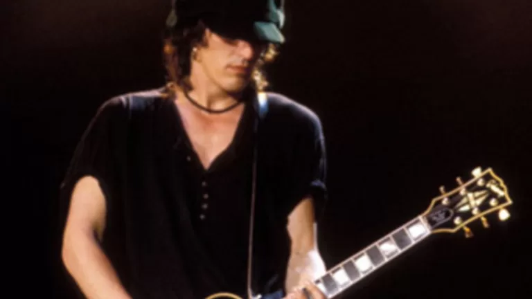 Izzy Stradlin Gibson Web