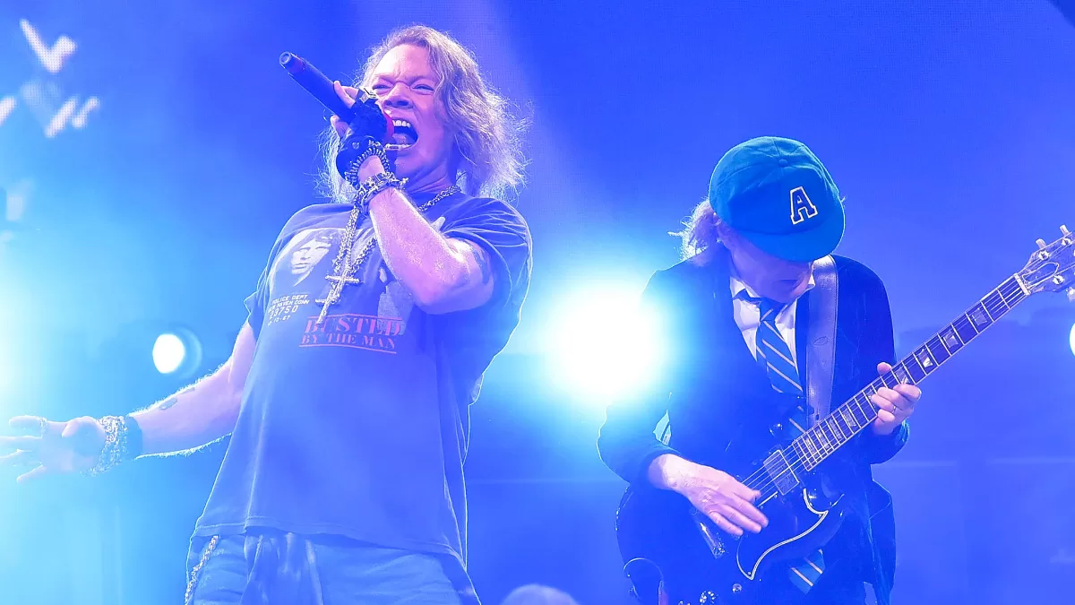 Baterista de AC/DC aplaude el oficio de Axl Rose cuando giró con la ...