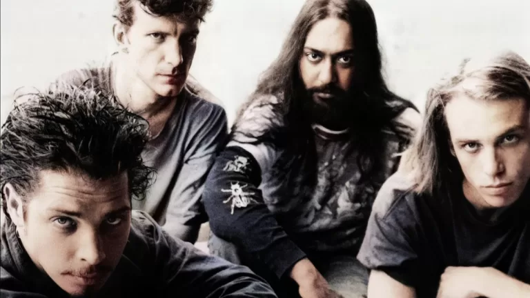 Soundgarden 1994 Black Hole Sun Web