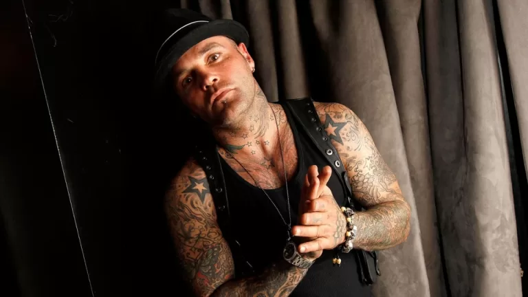 Shifty Shellshock Web