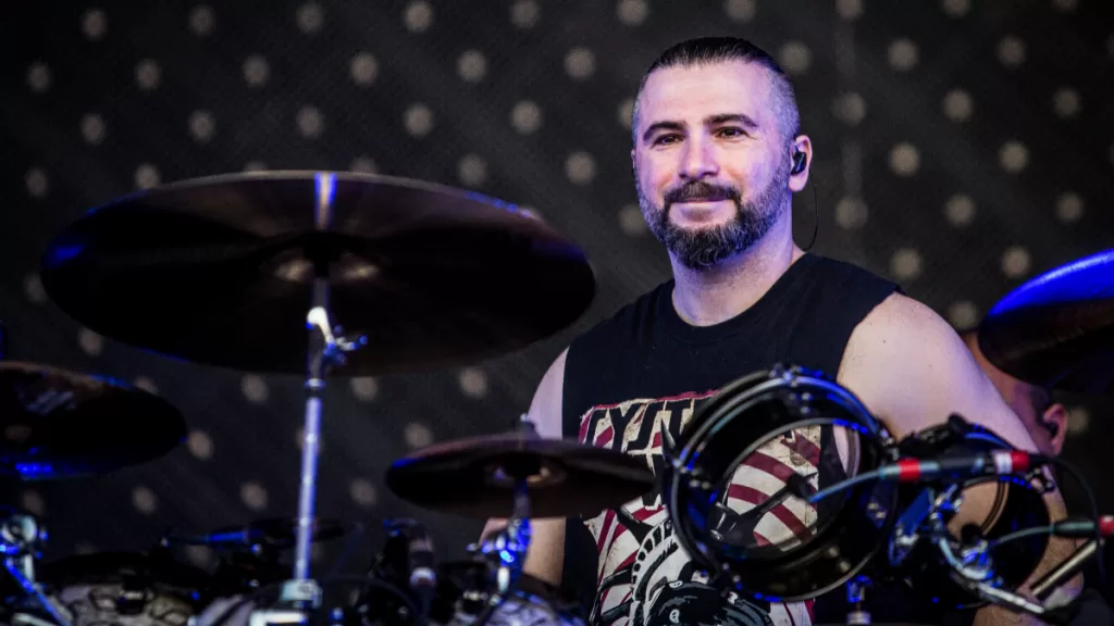 John Dolmayan (1)
