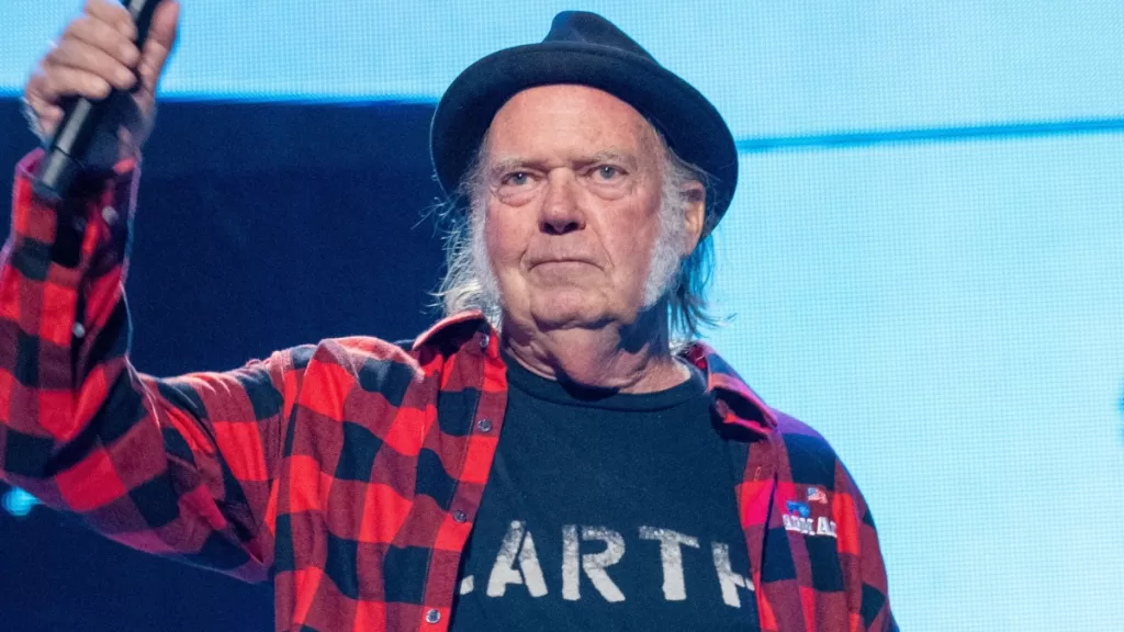 Neil Young Earth Web