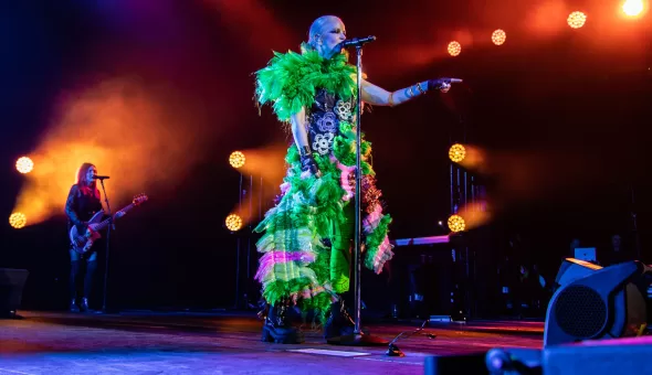 Garbage en Chile 2025: Ritual de la extravagancia, entre distorsión y devoción
