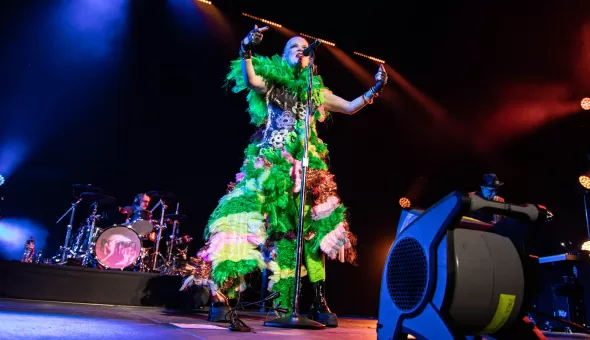 Garbage en Chile 2025: Ritual de la extravagancia, entre distorsión y devoción