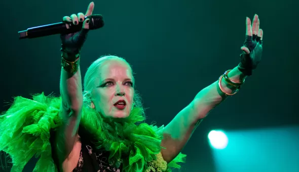 Garbage en Chile 2025: Ritual de la extravagancia, entre distorsión y devoción