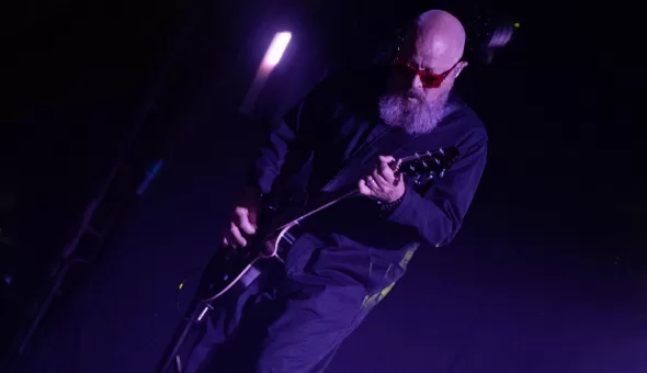 Garbage en Chile 2025: Ritual de la extravagancia, entre distorsión y devoción