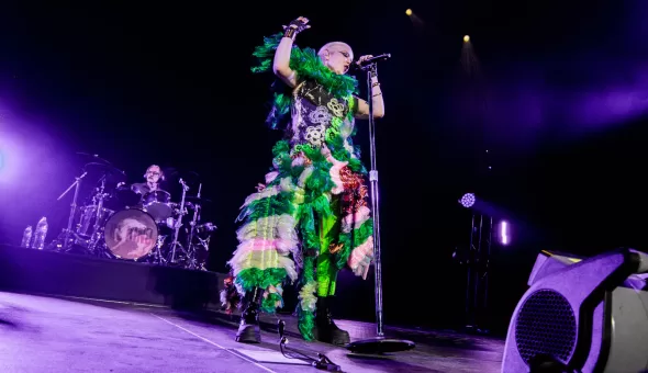 Garbage en Chile 2025: Ritual de la extravagancia, entre distorsión y devoción