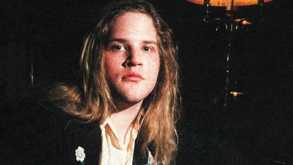 Andrew Wood Web
