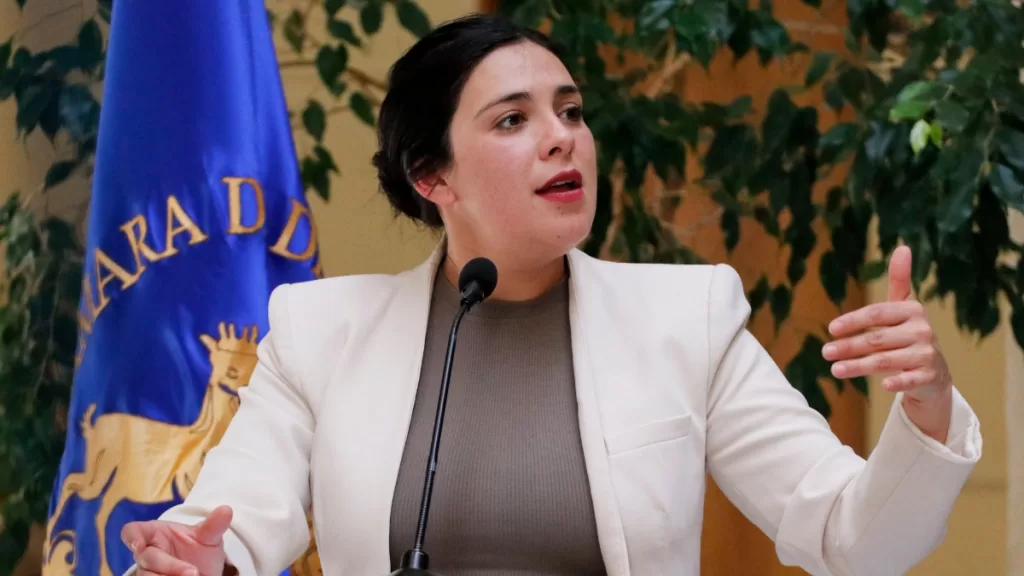 Karol Cariola Renuncia Presidencia Camara Baja Web