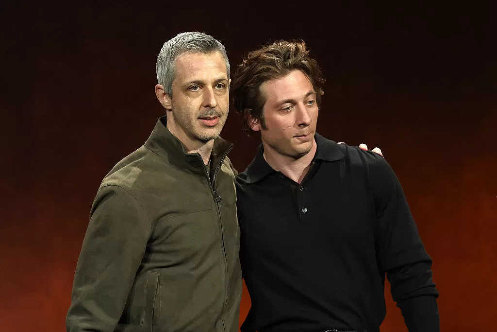 Jeremy Strong y Jeremy Allen White en la CinemaCon de Las Vegas. Foto: Getty