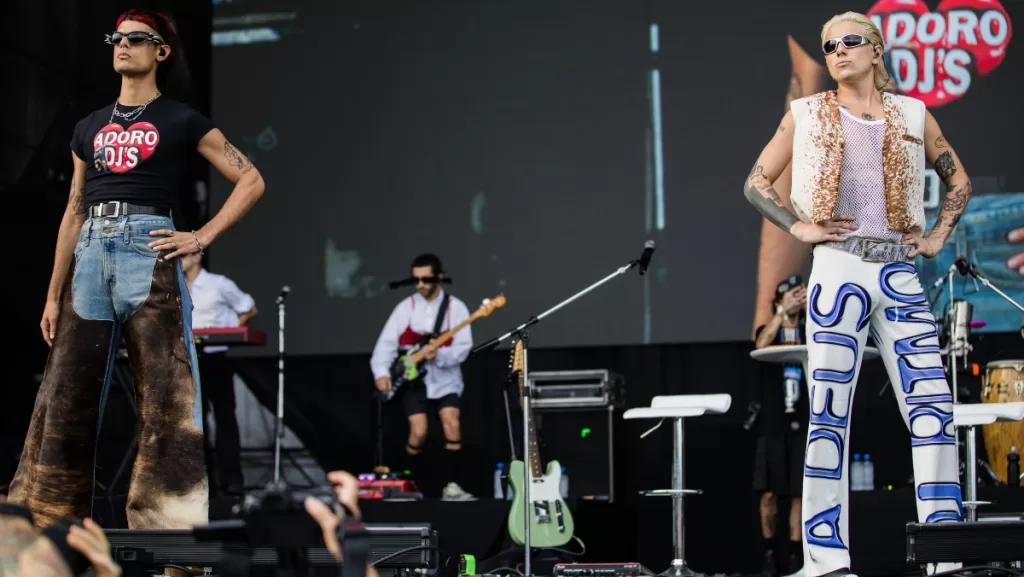 CA7RIEL & Paco Amoroso