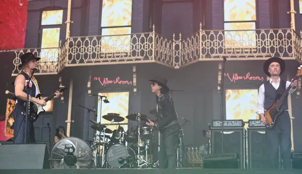Glastonbury 2025 – Día 3 // The Libertines, Wolf Alice & Rod Stewart: La armada británica
