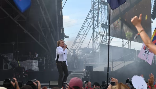 Glastonbury 2025 – Día 3 // The Libertines, Wolf Alice & Rod Stewart: La armada británica