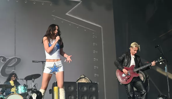 Glastonbury 2025 – Día 3 // The Libertines, Wolf Alice & Rod Stewart: La armada británica