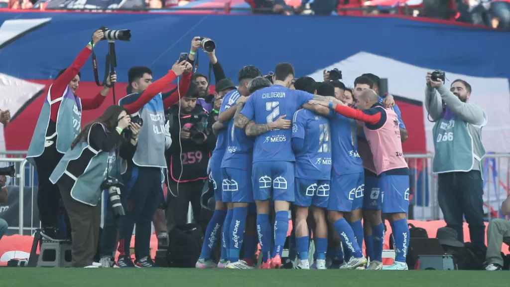 Universidad De Chile Colo Colo Superclásico
