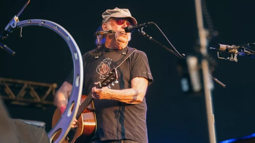 Neil Young 2025 Hyde Park Web