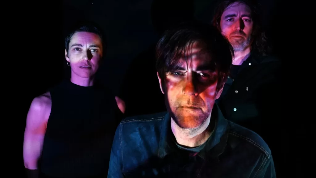 A Place To Bury Strangers — Photo 1 (1)